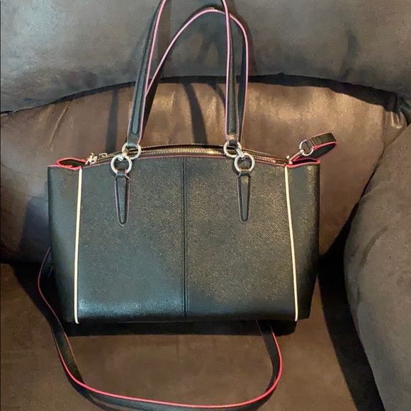 Coach purse - Picture 2 of 7